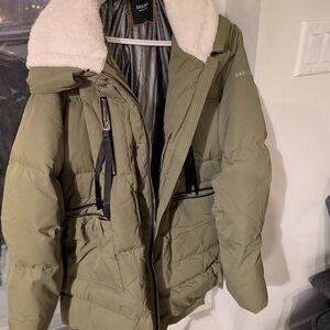 OROLAY Women's Olive Puffer Jacket with White Accents